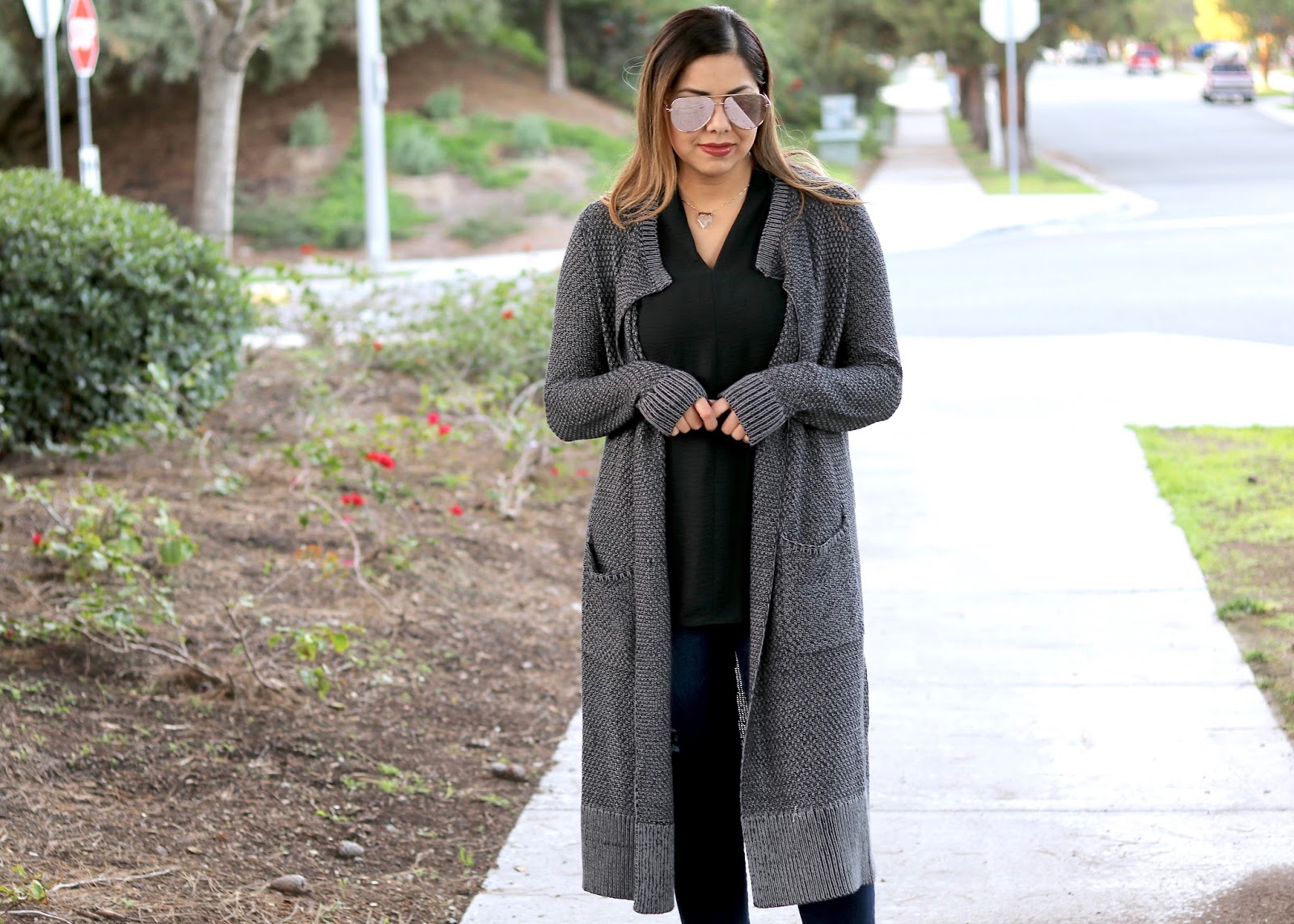 Chunky long sweater and jeans outfit mac liptensity every day lipstick, how to wear quay sunglasses, what to wear on a gloomy day
