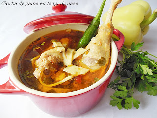 Ciorba de gaina cu taitei de casa