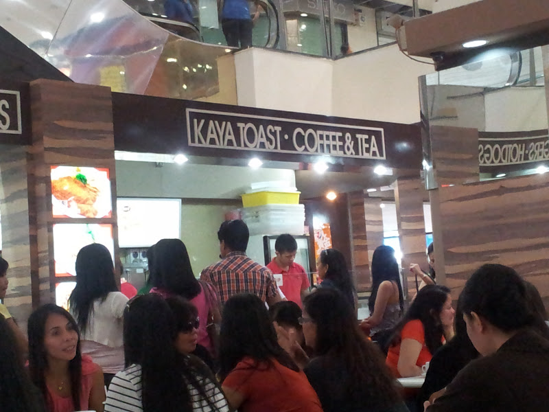 TOEVELGRAPH Asian Food Mall Lucky Plaza