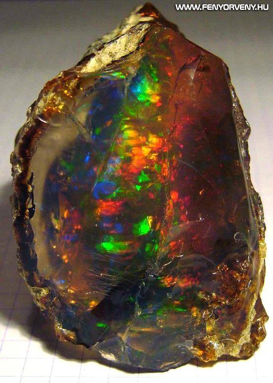 Gyönyörű, 1990-ben talált etióp opál