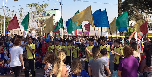 Roncador comemora 7 de setembro com participação de escolas em desfile cívico