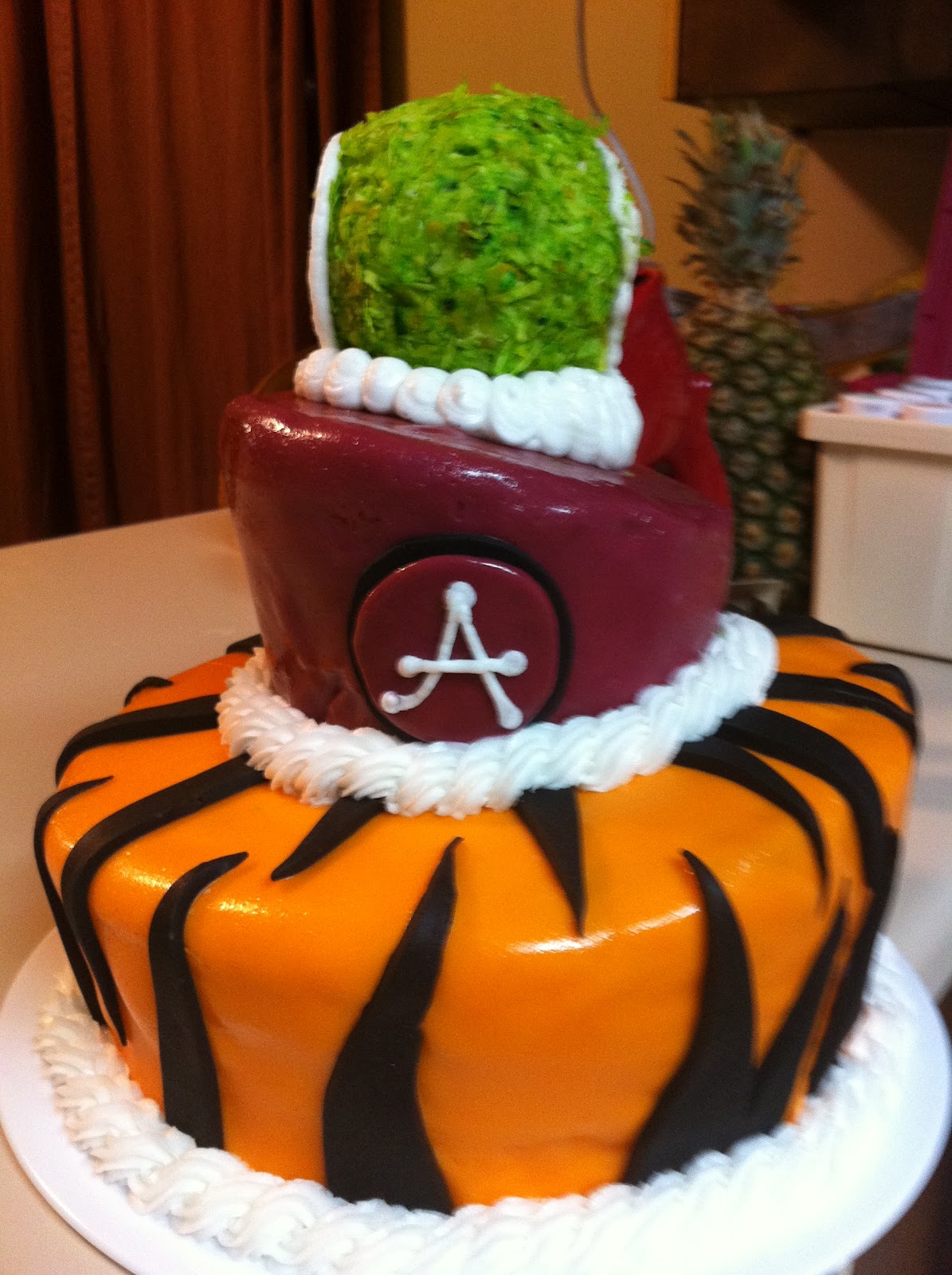 Sarah Jones Cakes! Graduation Cakes