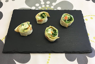 Surimi rolls, spinach and basil mayonnaise
