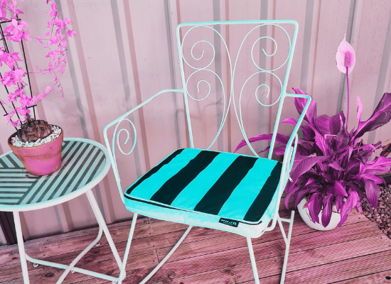 How to Paint an Outdoor Metal Chair