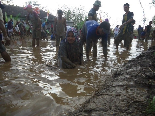 Mimpi Menangkap Ikan Lele Di Lumpur Artinya Harapan Akan Hancur - Primbon88