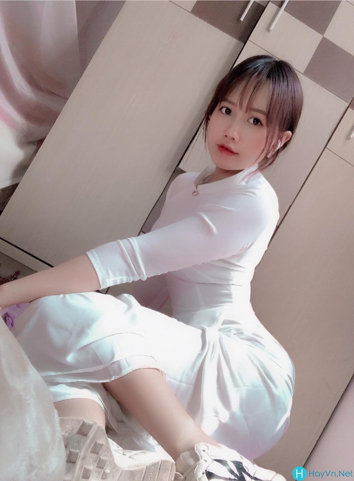 Trang Nhung: Ngắm đông ngắm tây, Không bằng ngắm em 1 giây^^