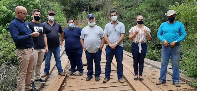 Prefeitos visitam ponte interditada no Rio Rosilho