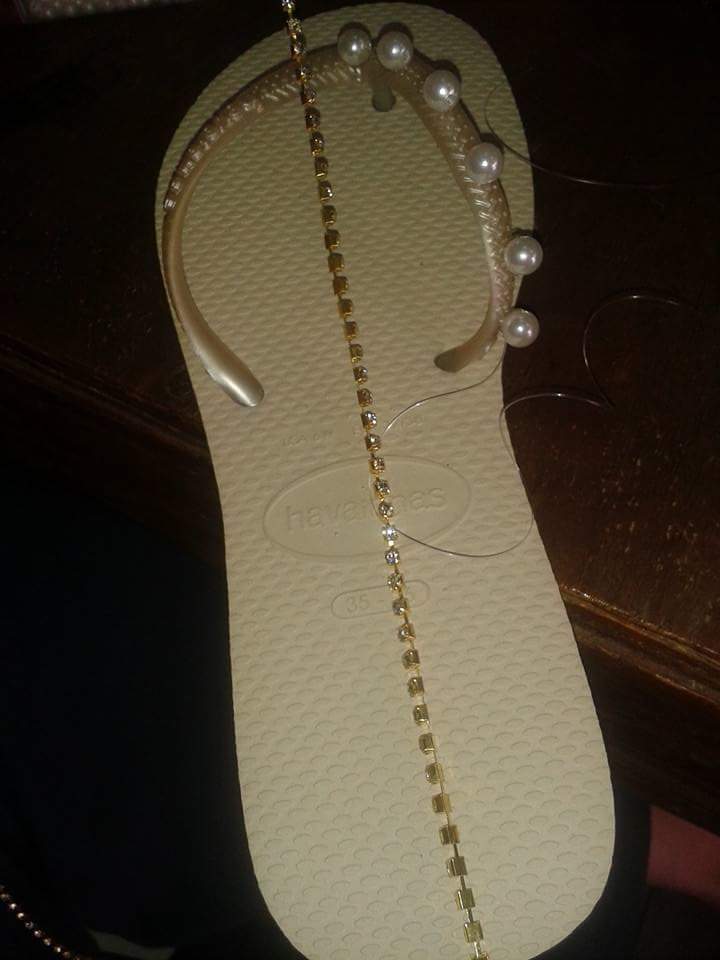 Tina's handicraft how to shape the slippers with beads and pearls