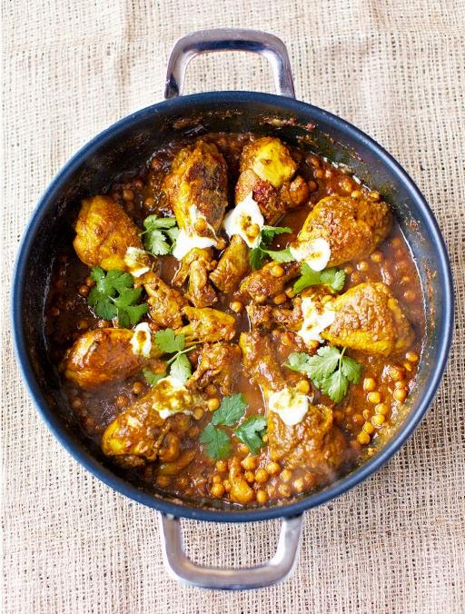 Vreetsaam Chicken chickpea curry