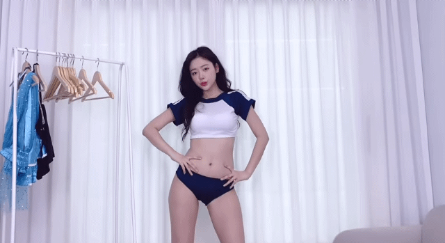 은근히 섹시한 룩북 - 디쁠