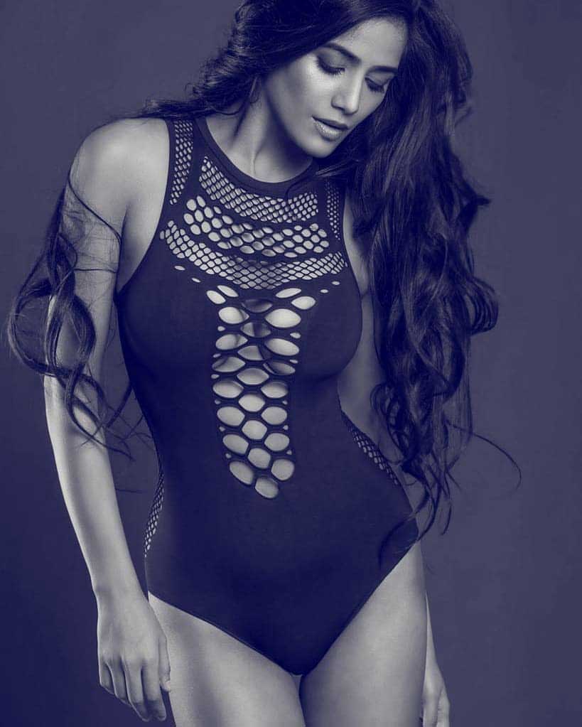 Poonam Pandey in swimsuit Poonam Pandey in swimsuit