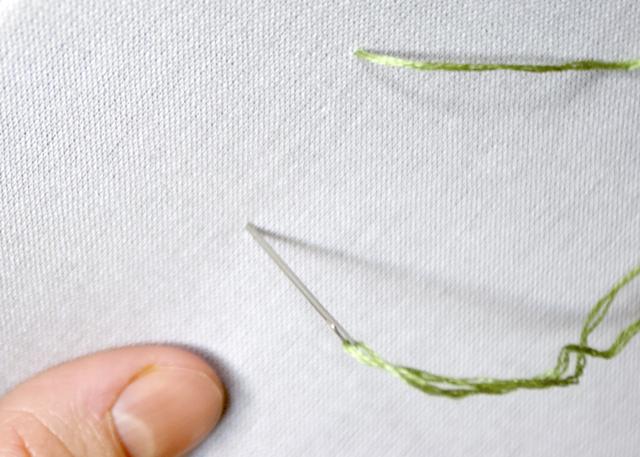 Mũi bót hạt thêu cánh hoa sen - Hình 1