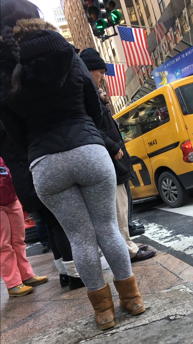 Candid sexy ass in cotton pants