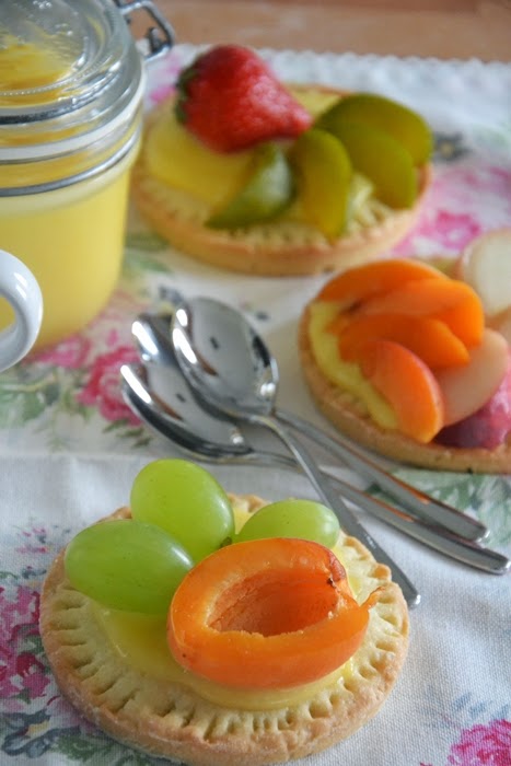 tartellette alla lemon curd e frutta fresca