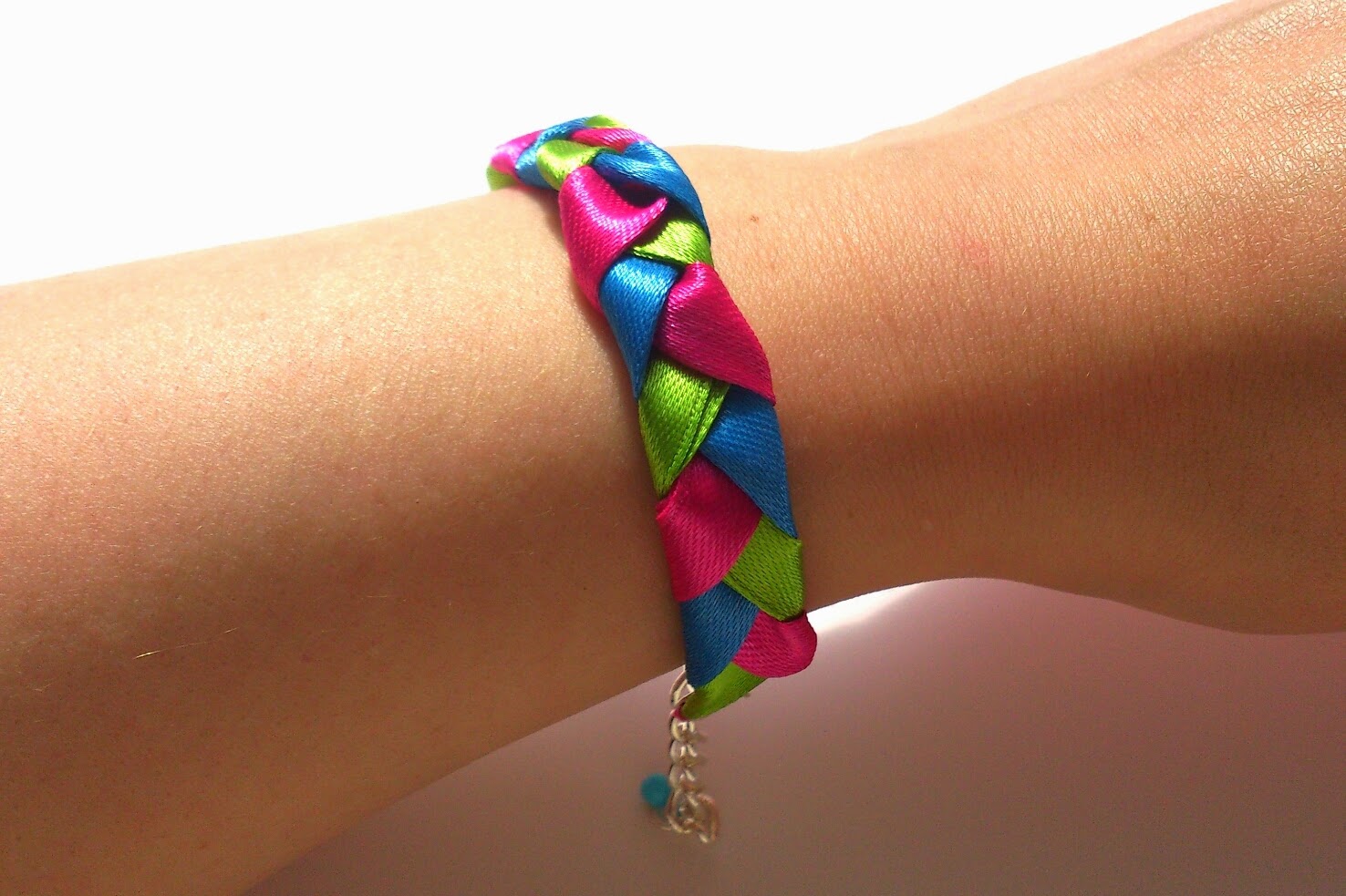 Thoughtful Types How to make bracelets out of ribbons