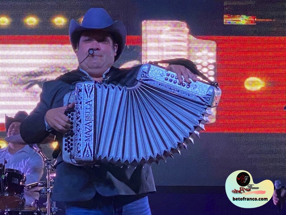 Grupo Pesado celebró Thanksgiving en Dallas de Mariachi
