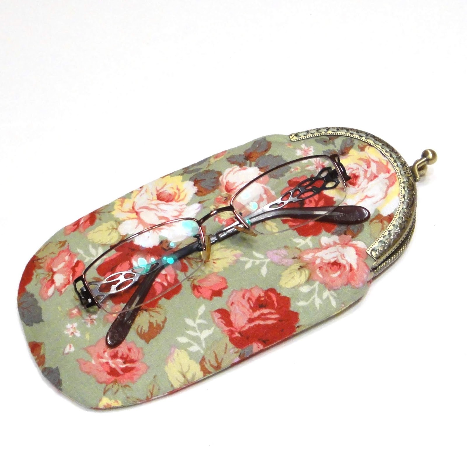 футляр для очков женский. футляр для очков gm-2035-qq. футляры для очков kvi на магните. футляр для очков пластиковый. футляр для очков gm-2051-ka.