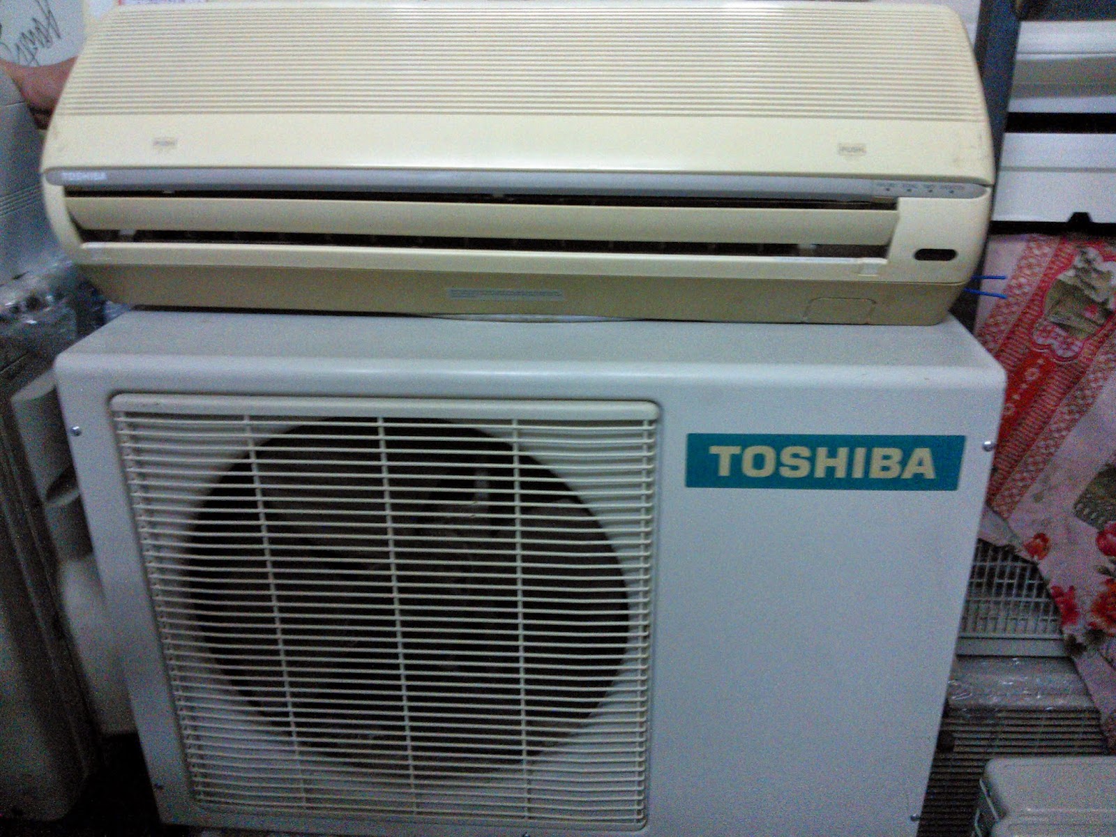 Bán điều hòa cũ Bộ Toshiba còn rất đẹp