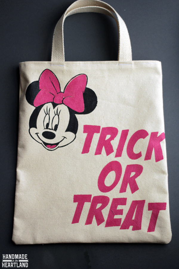 Minnie Mouse Costume & DIY Trick or Treat Bag