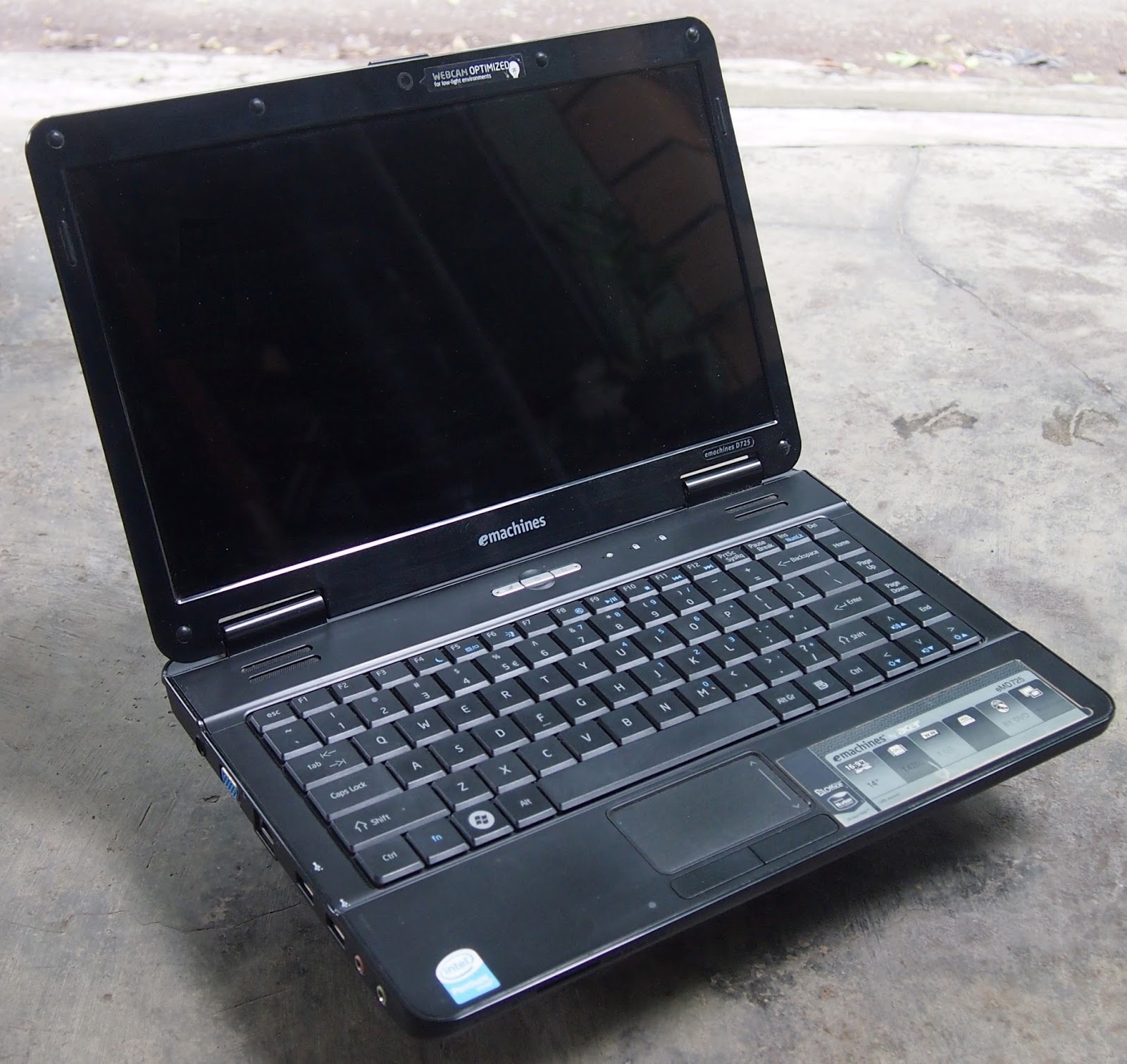 Laptop Bekas Acer Emachine D725