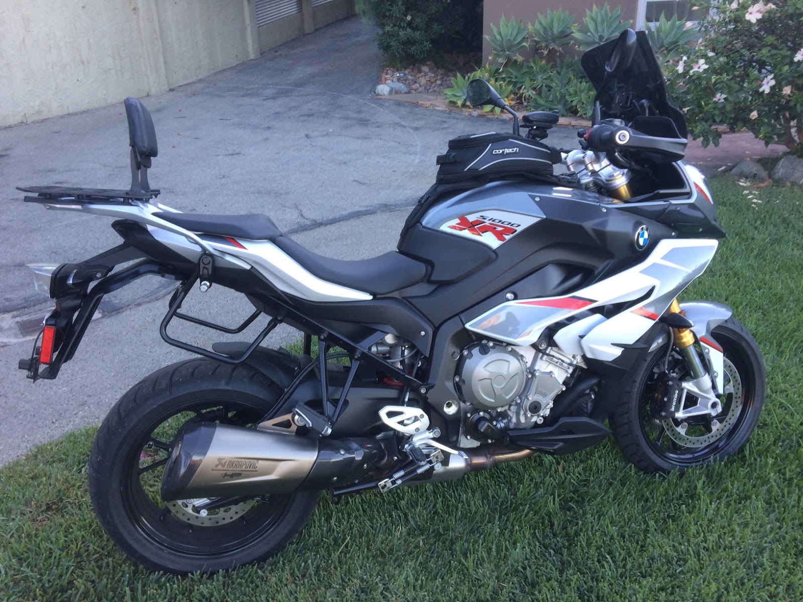 Dynamic Motorcycle Accessories BMW S1000 XR Backrest and Luggage Racks