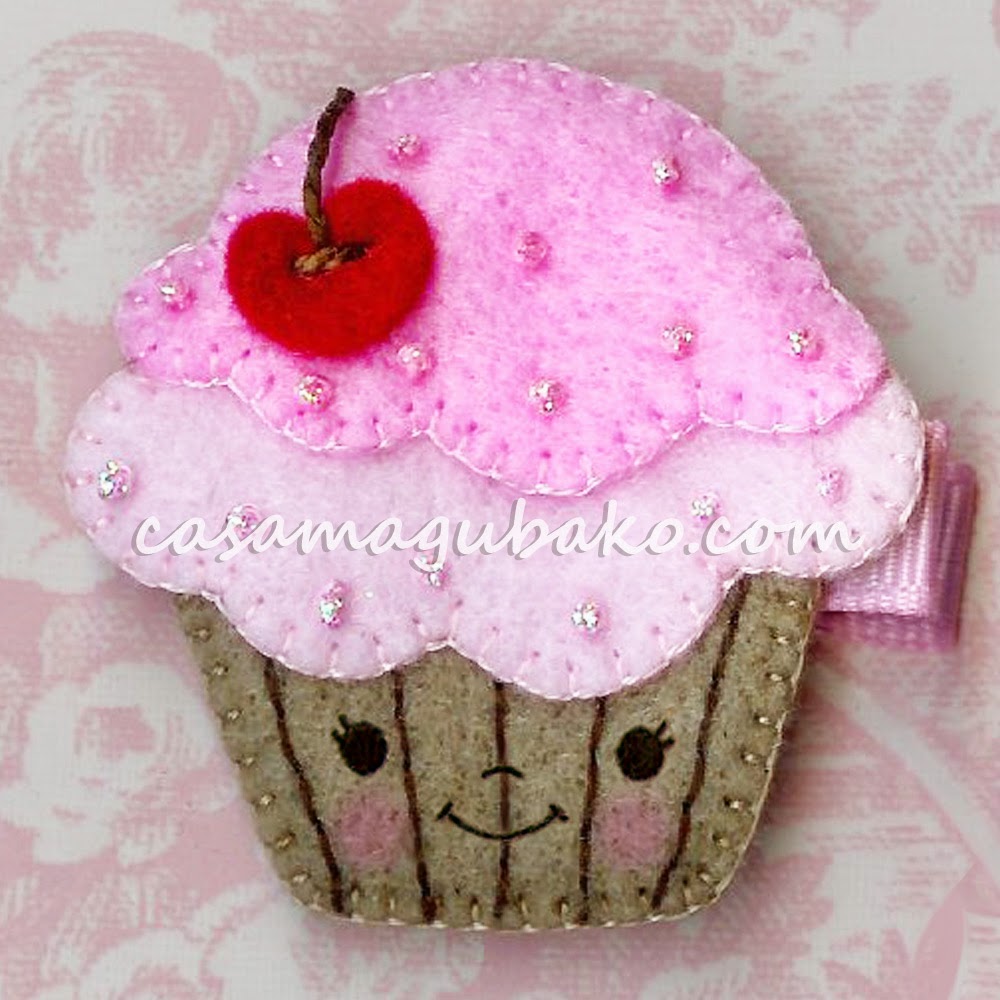 Felt Cupcake by casamagubako.com