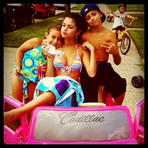Foto de Selena pasando un d a con su familia
