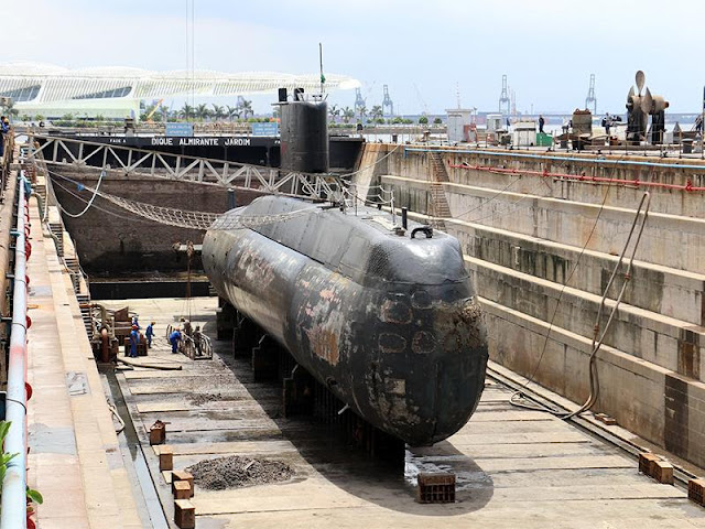 Timbira%2BSubmarino%2BDique%2BAMRJ.jpg