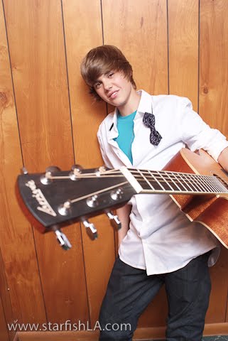 background wallpaper hd: Justin Bieber official wallpaper , [2011]