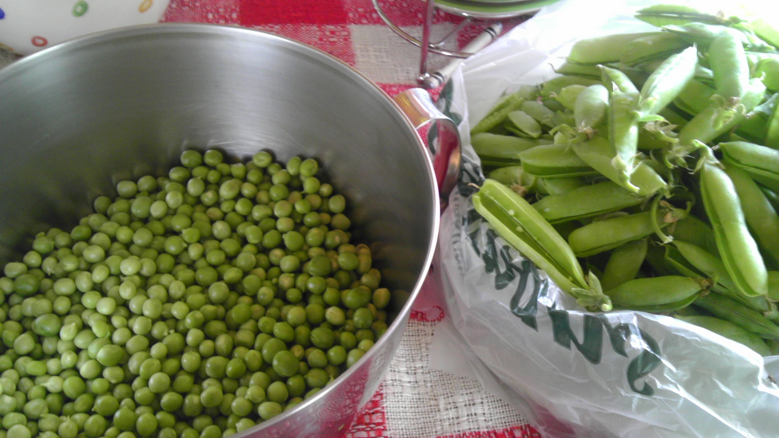 Nàe Chic New Potatoes and Peas