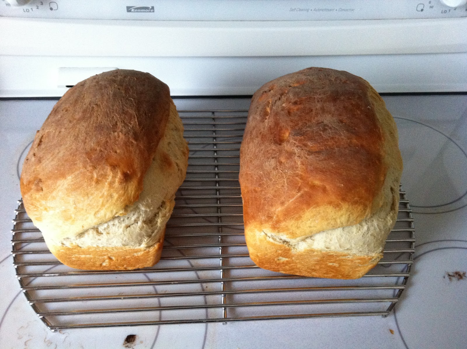 HRM CREATIVE BBQ White Bread on the Kamado Joe