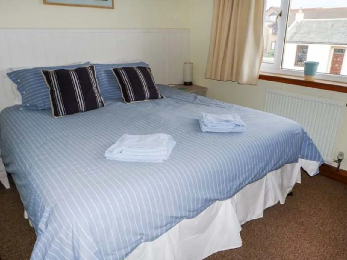 The Holiday Cottages Troon Apartment, Troon, Ayrshire (Sleeps 13)