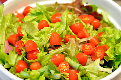 Easy BLT Salad is a quick low carb dinner recipe when you are craving a big BLT sandwich.