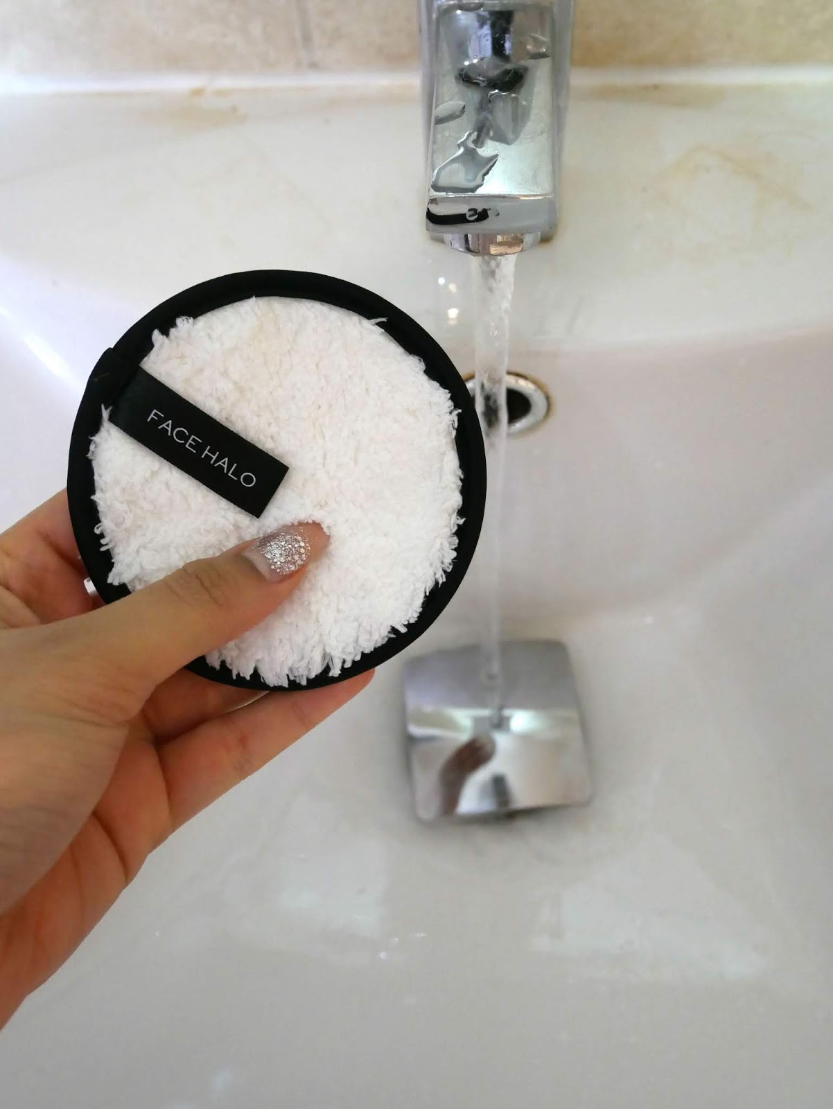 Face Halo Review Class & Glitter