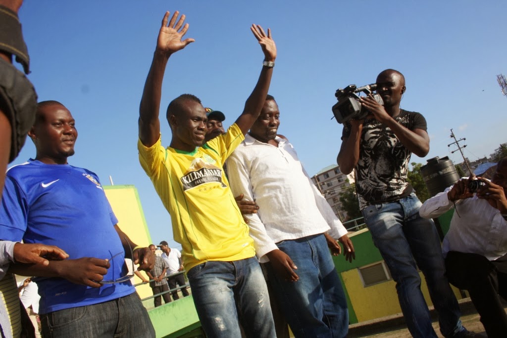 TANZANIA ONE TFF YAMPIGA STOP EMMANUEL OKWI KUICHEZEA YANGA SC.LIGI