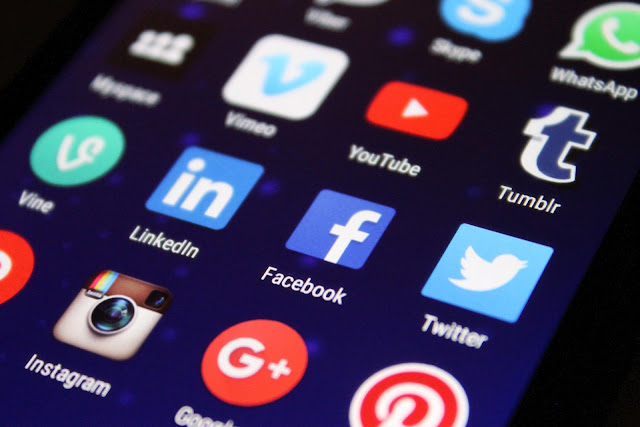 12 No Experience Jobs - Work from Home Online - ENTRY LEVEL SOCIAL MEDIA MANAGERS No Experience Jobs - Online Work from Home - ENTRY LEVEL SOCIAL MEDIA MANAGERS