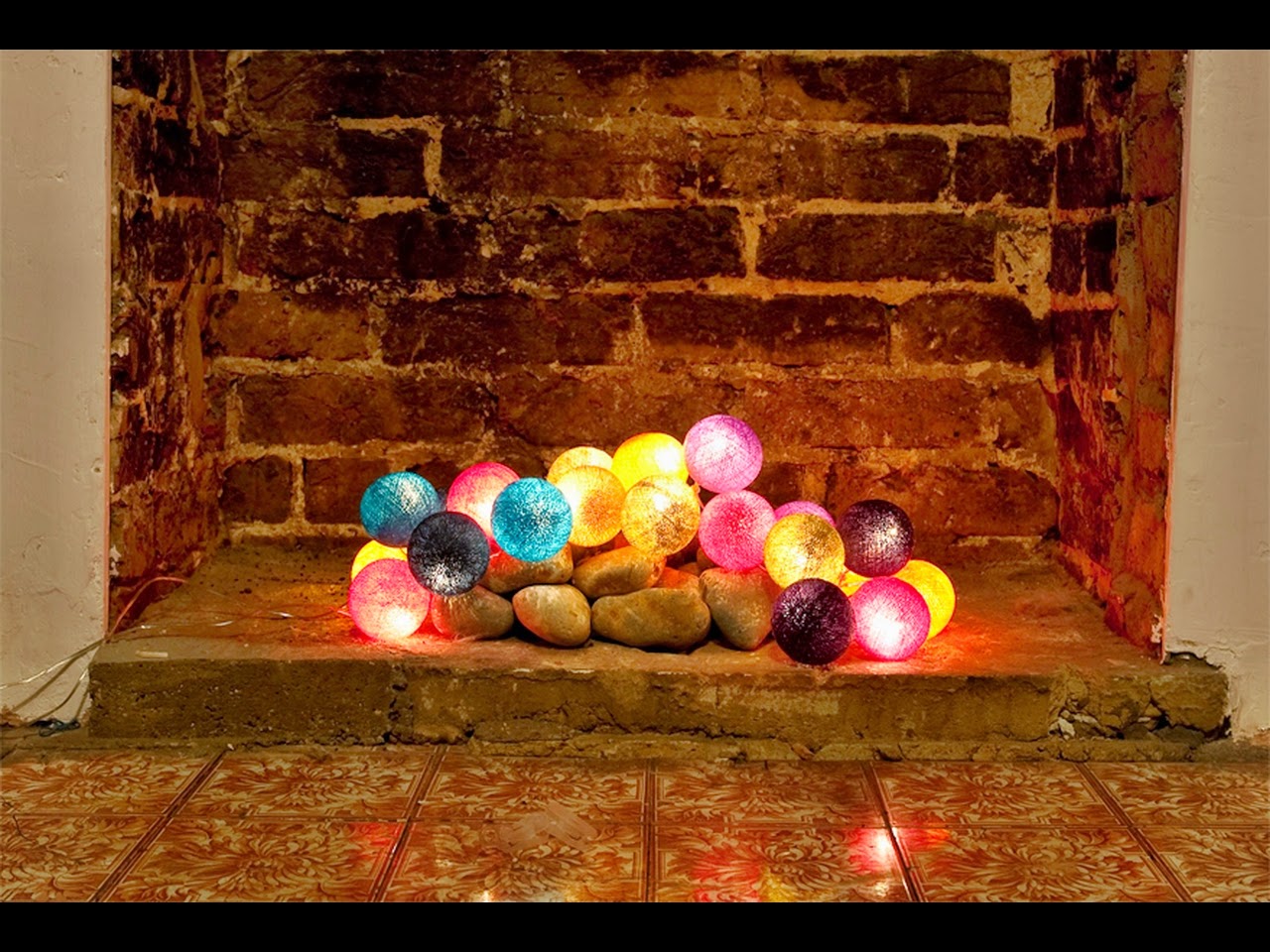 декоративные светильники на веревочке. гирлянда нить в интерьере. имитация огня из гирлянды. новогодняя гирлянда из лампочек. Konstsmide гирлянда.