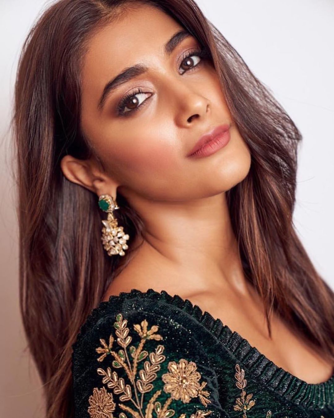 Best Indian Beautiful Actresses DP For Profile Best Indian Beautiful Actresses DP For Profile