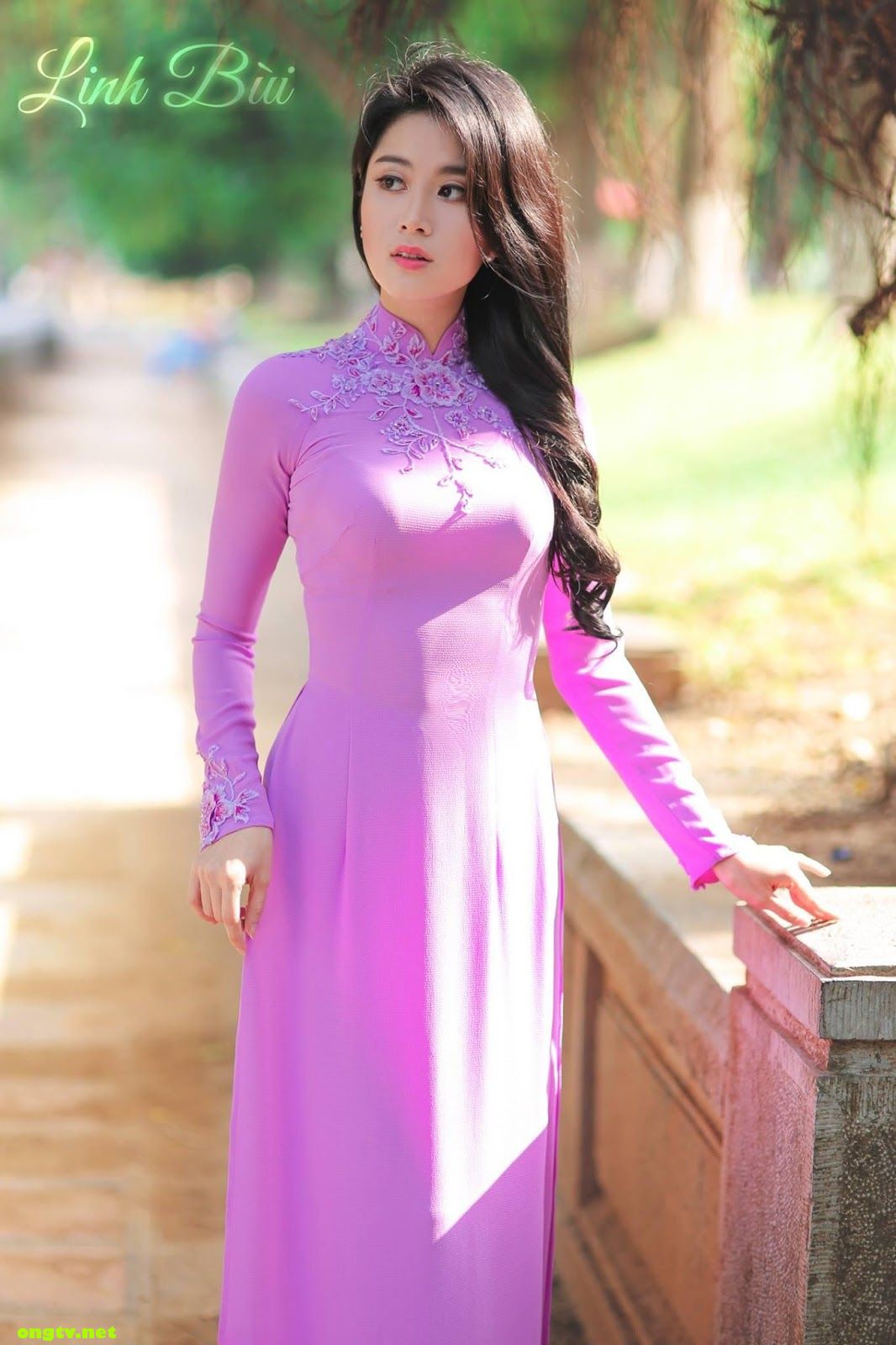 Nét Đẹp Áo Dài Việt Nam | Gái Xinh BÙI PHƯƠNG LINH