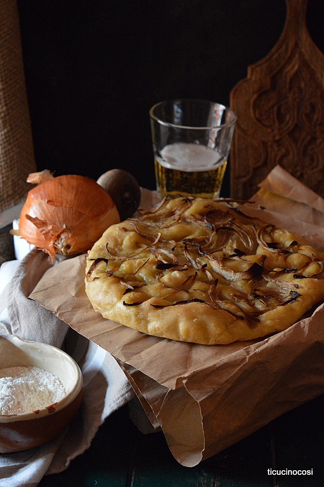FOCACCIA CON LE CIPOLLE