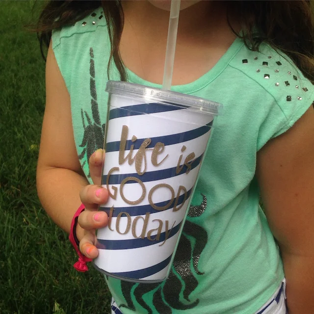 How to Put Vinyl on Cups and Tumblers So It's Straight - Silhouette School