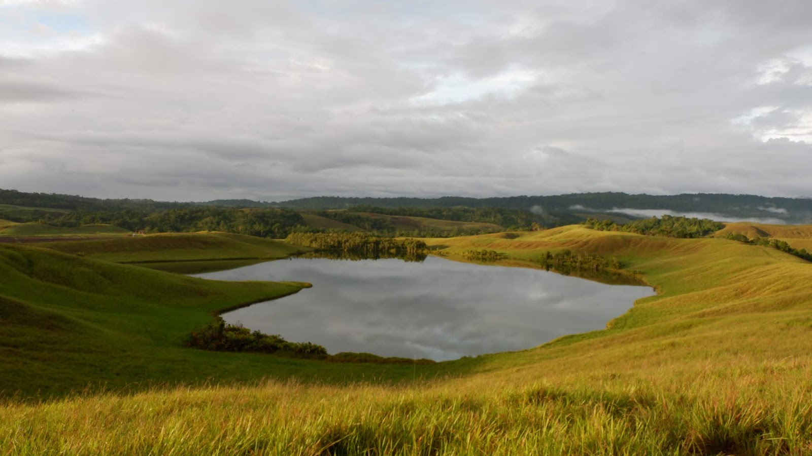 Perjalanan Singkat Melihat Keindahan Alam di Jayapura - dodonulis