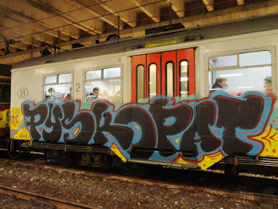PYSKOPAT graffiti
