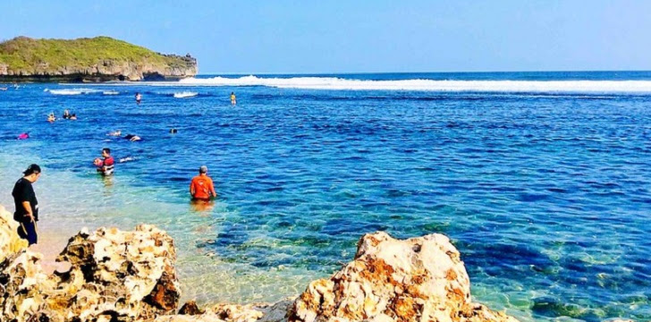 3 Pilihan Wisata Pantai di Jogja yang Bikin Kamu Terpesona 3 Pilihan Wisata Pantai di Jogja yang Bikin Kamu Terpesona