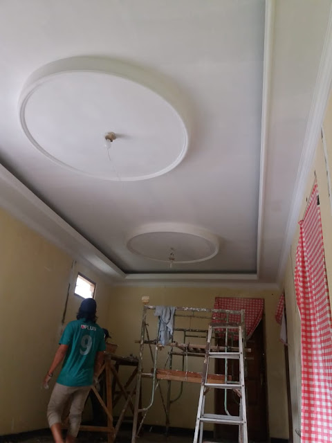 plafon minimalis salatiga plafon dengan ornamen lampu