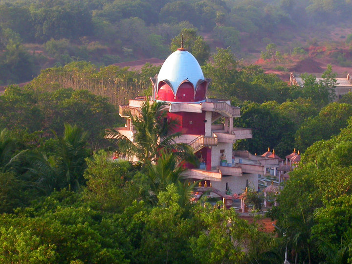 Amritananda Natha Saraswati Devipuram Sadhana Kshetram