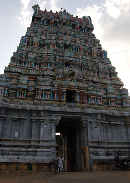 Lalithambigai+Temple+in+Thirumeeyachur.jpg