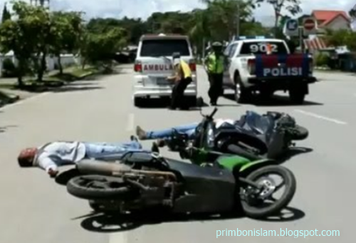 Mimpi Jatuh Dari Motor Kami Mimpi Jatuh Dari Motor Kami