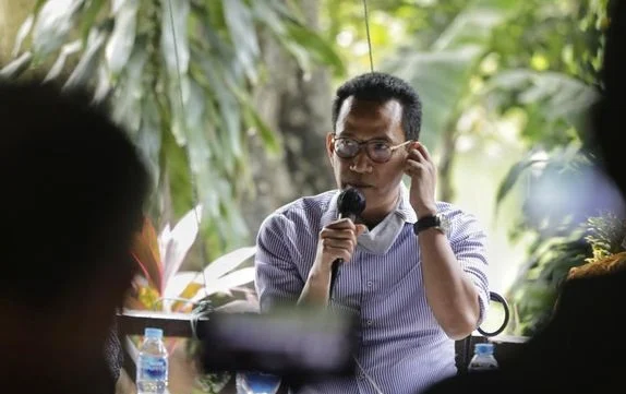 Refly Harun Ungkap 'Maksud Tersembunyi' di Balik Pernyataan Megawati Siap Pasang Badan Bela Jokowi