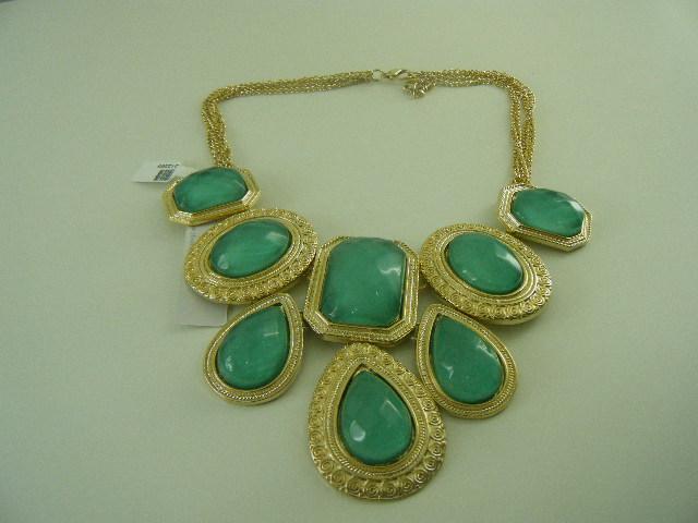  Maxicolares Resinas Belo Exemplo De Statement Necklace